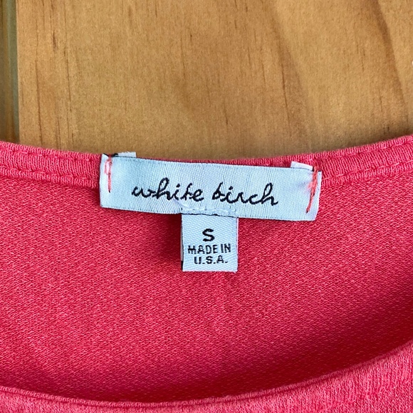 Women’s size small White Birch coral top with flutter sleeves and front tie - Picture 3 of 4